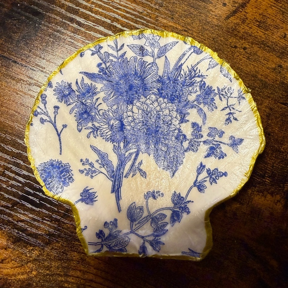 Floral Scallop Shell Trinket Dish